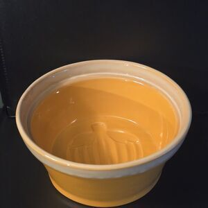 Tumbleweed Pottery Pumpkin Bread Mold Casserole Round Orange Baking Dish 7.75"